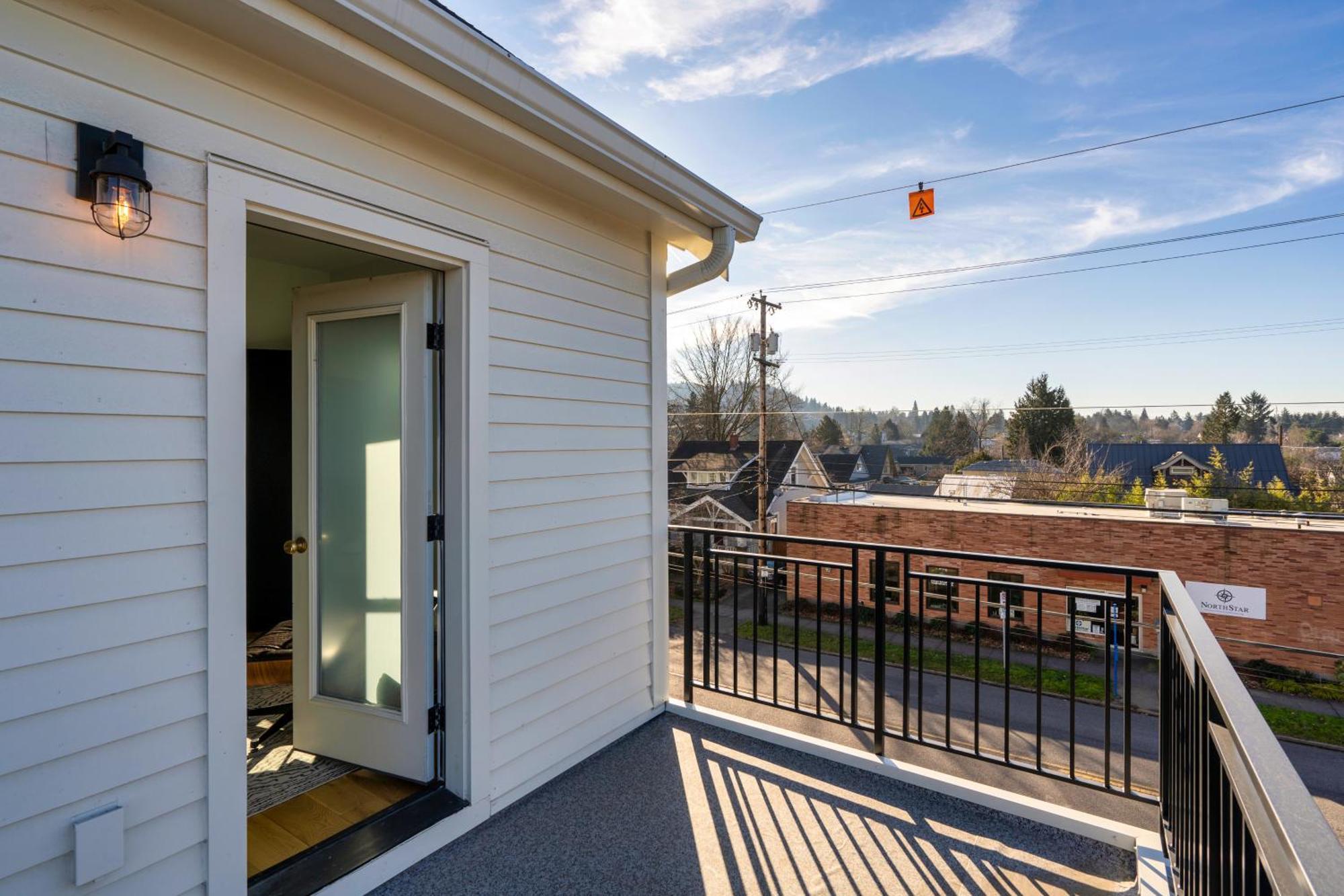 Collection - Outstanding N Tabor Townhouse Compound Sleeps 16 * Portland