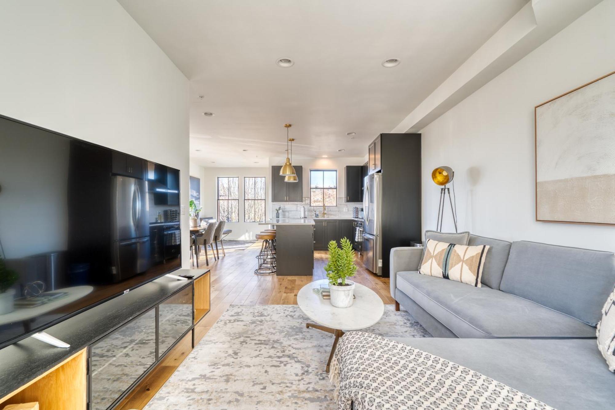 Collection - Outstanding N Tabor Townhouse Compound Sleeps 16