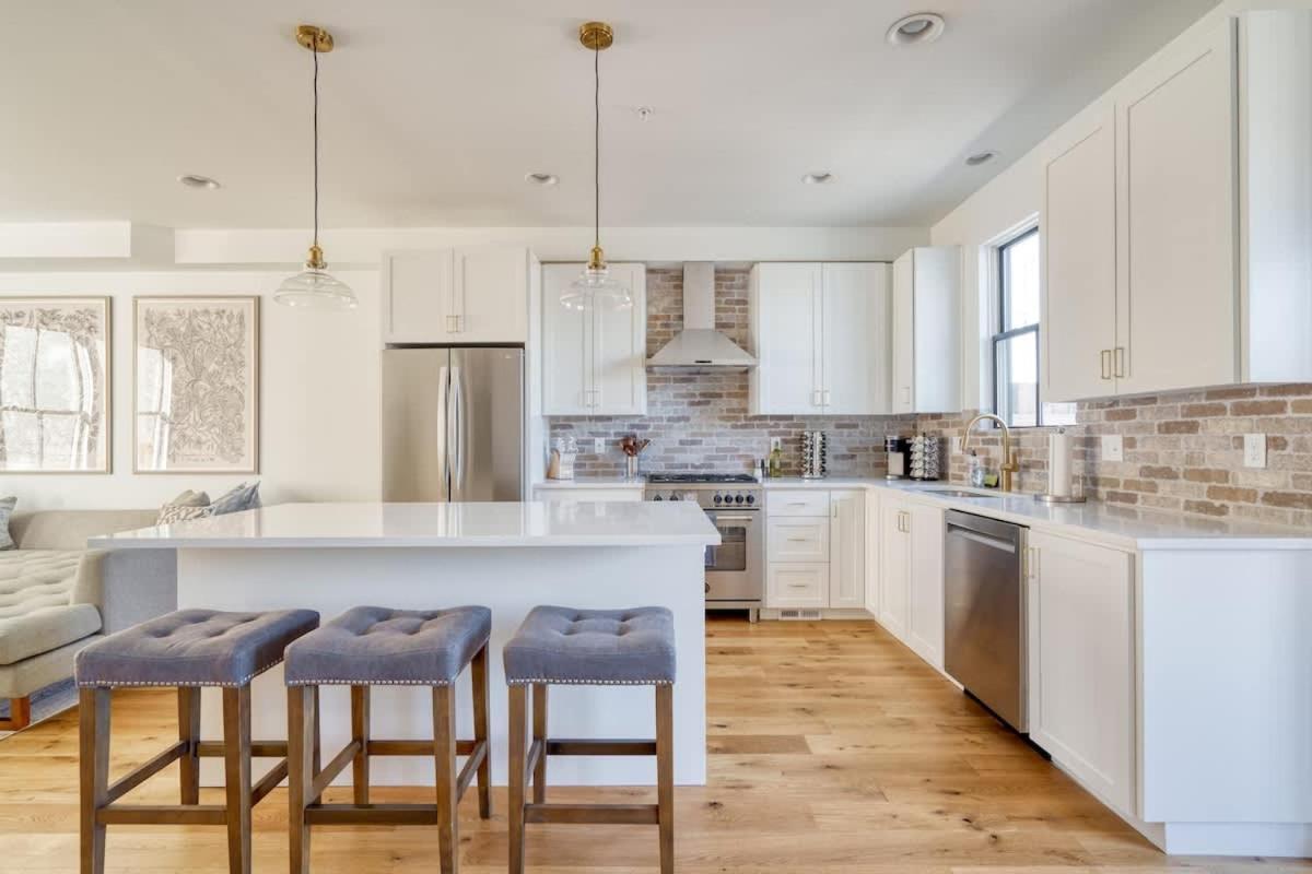 Collection - Outstanding N Tabor Townhouse Compound Sleeps 16 Holiday home Portland