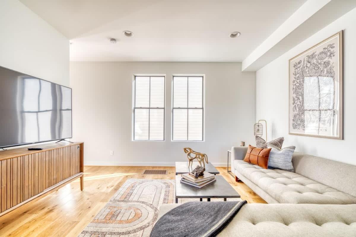 Holiday home Collection - Outstanding N Tabor Townhouse Compound Sleeps 16