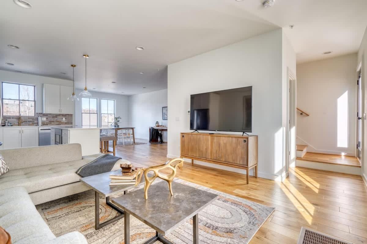 Collection - Outstanding N Tabor Townhouse Compound Sleeps 16 Portland